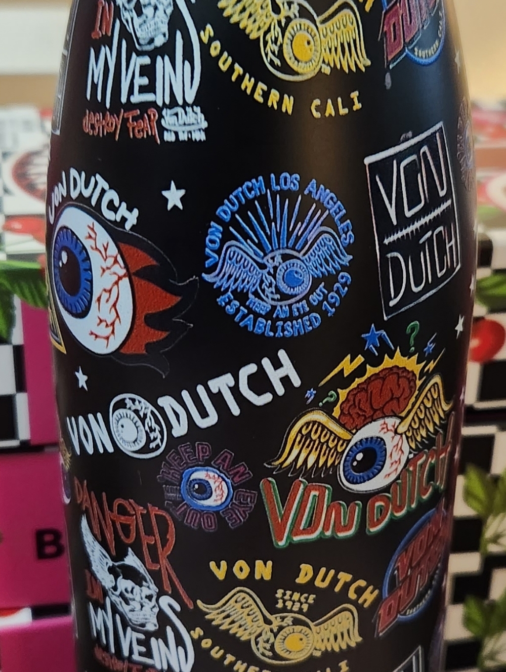 Von Dutch 240z Hydration Double Walled Insulated Stainless Steel Bottle - Picture 5 of 5
